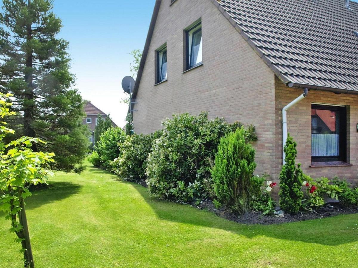 Ferienhaus Mit Grossem Garten In Neßmersiel Exteriör bild